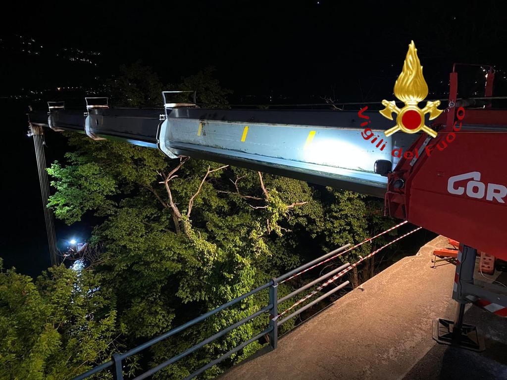 San Siro, recuperata l’auto inabissata nel lago. La vittima è una 70enne del paese