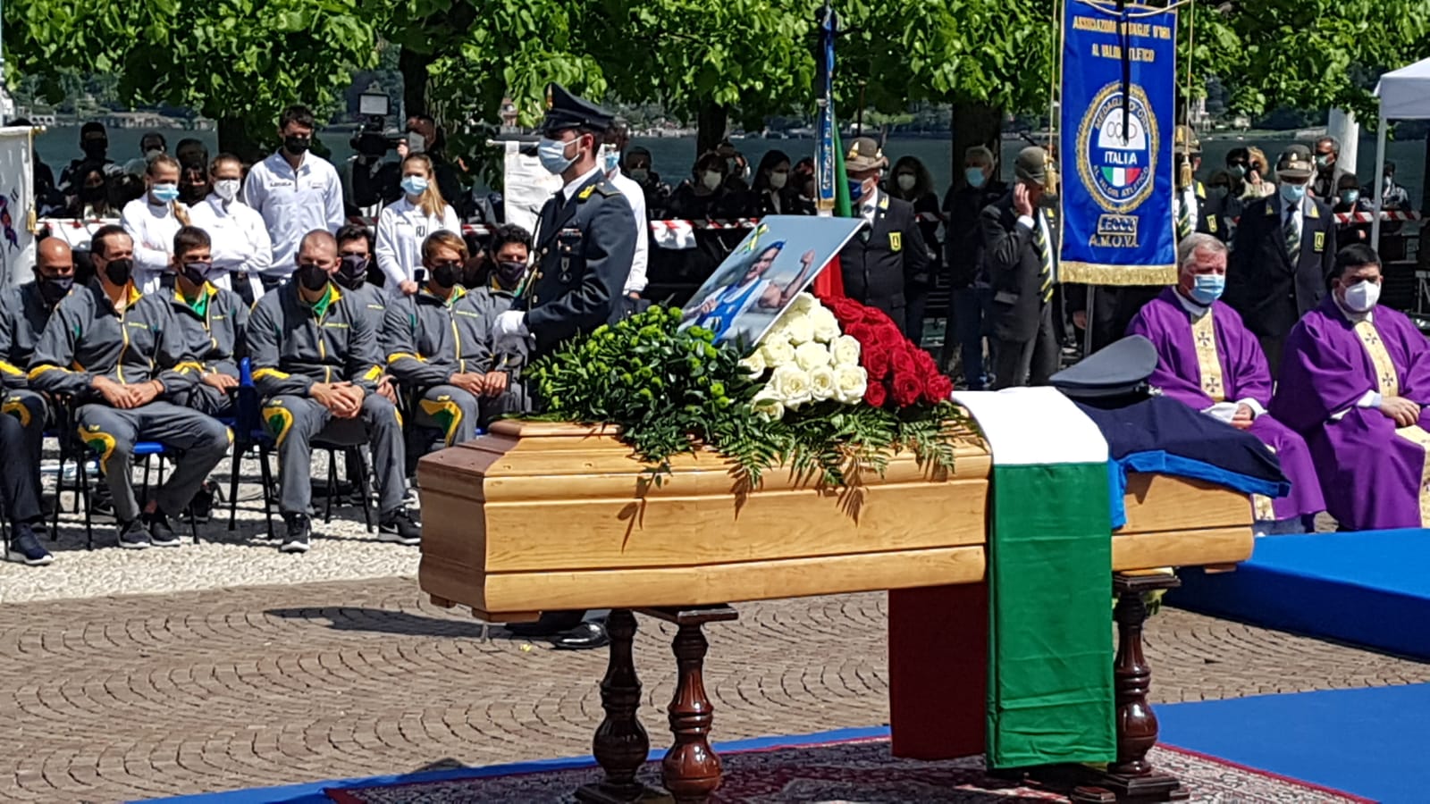 In riva a Cernobbio l’ultimo saluto a Filippo Mondelli