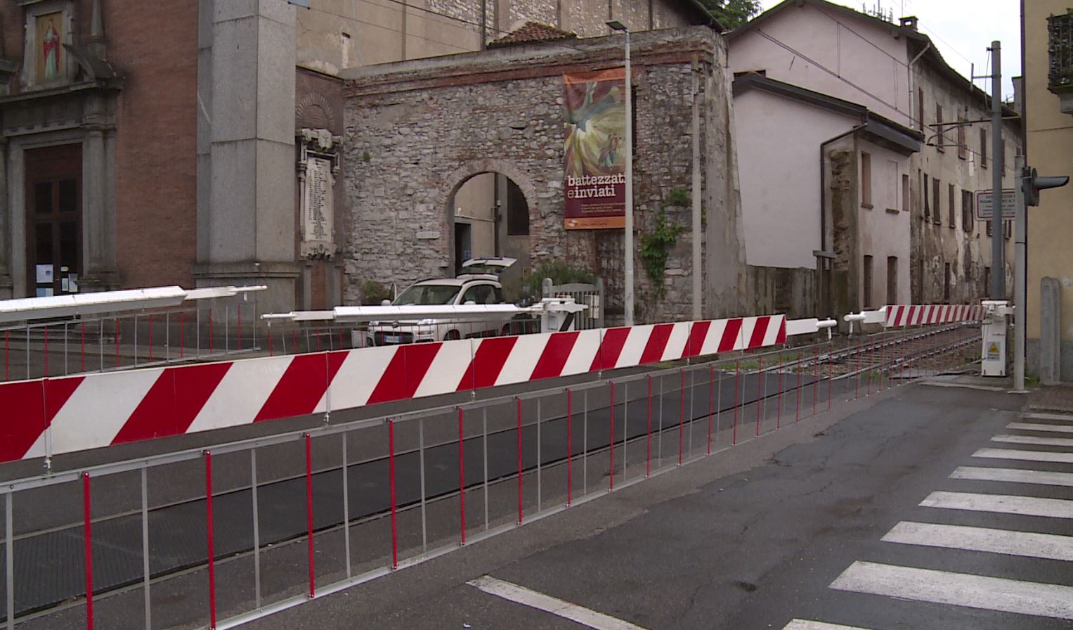 Stop ai treni che attraversano la città. Ipotesi referendum per fermare i convogli a Como Borghi