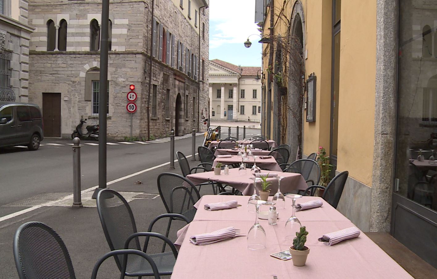 Lombardia gialla e cauto ottimismo. Como allenta le misure per il weekend