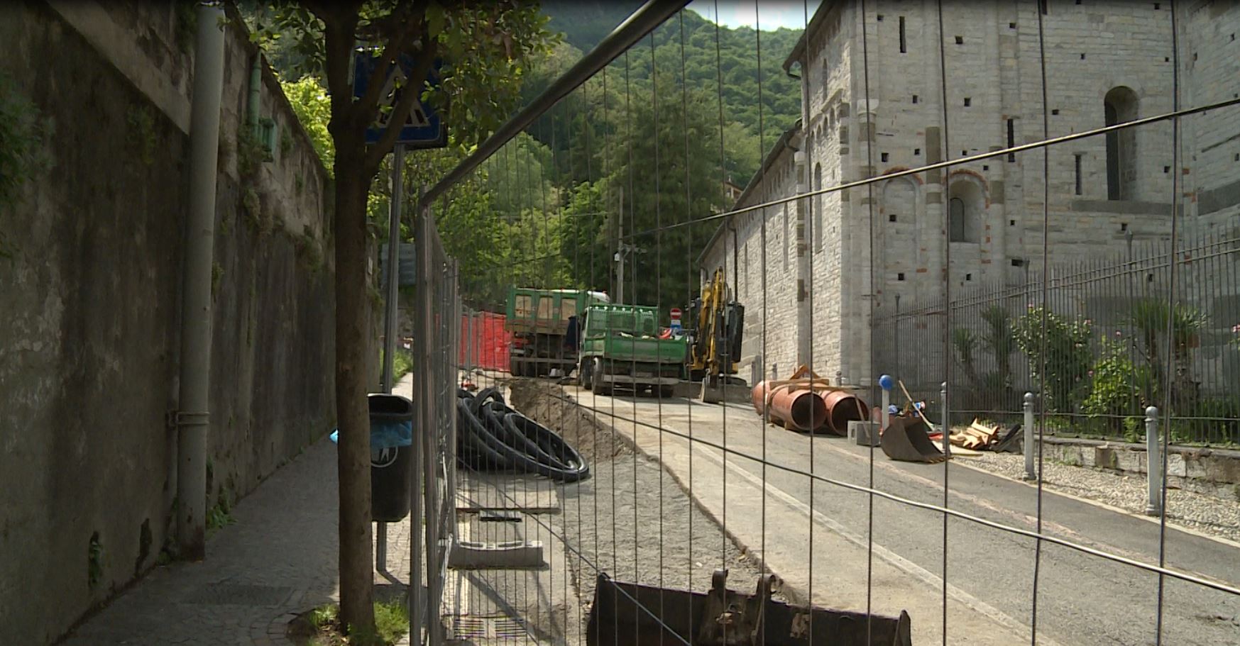 Antica tomba in via Sant’Abbondio, l’archeologo: “Possibili nuovi ritrovamenti”