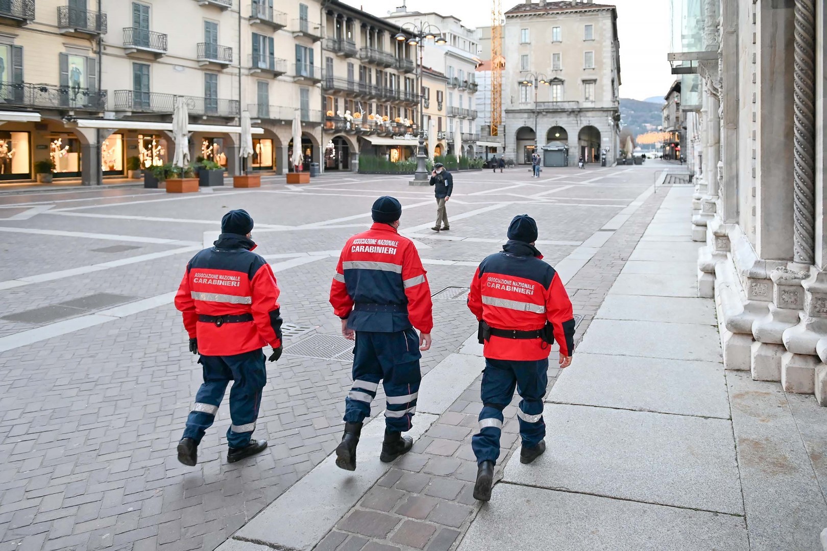 Covid in Lombardia, cala ancora il tasso di positività (0,7%)