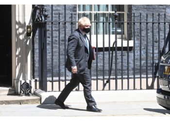 Premier Gb conferma piani per uscita da restrizioni dal 19/7