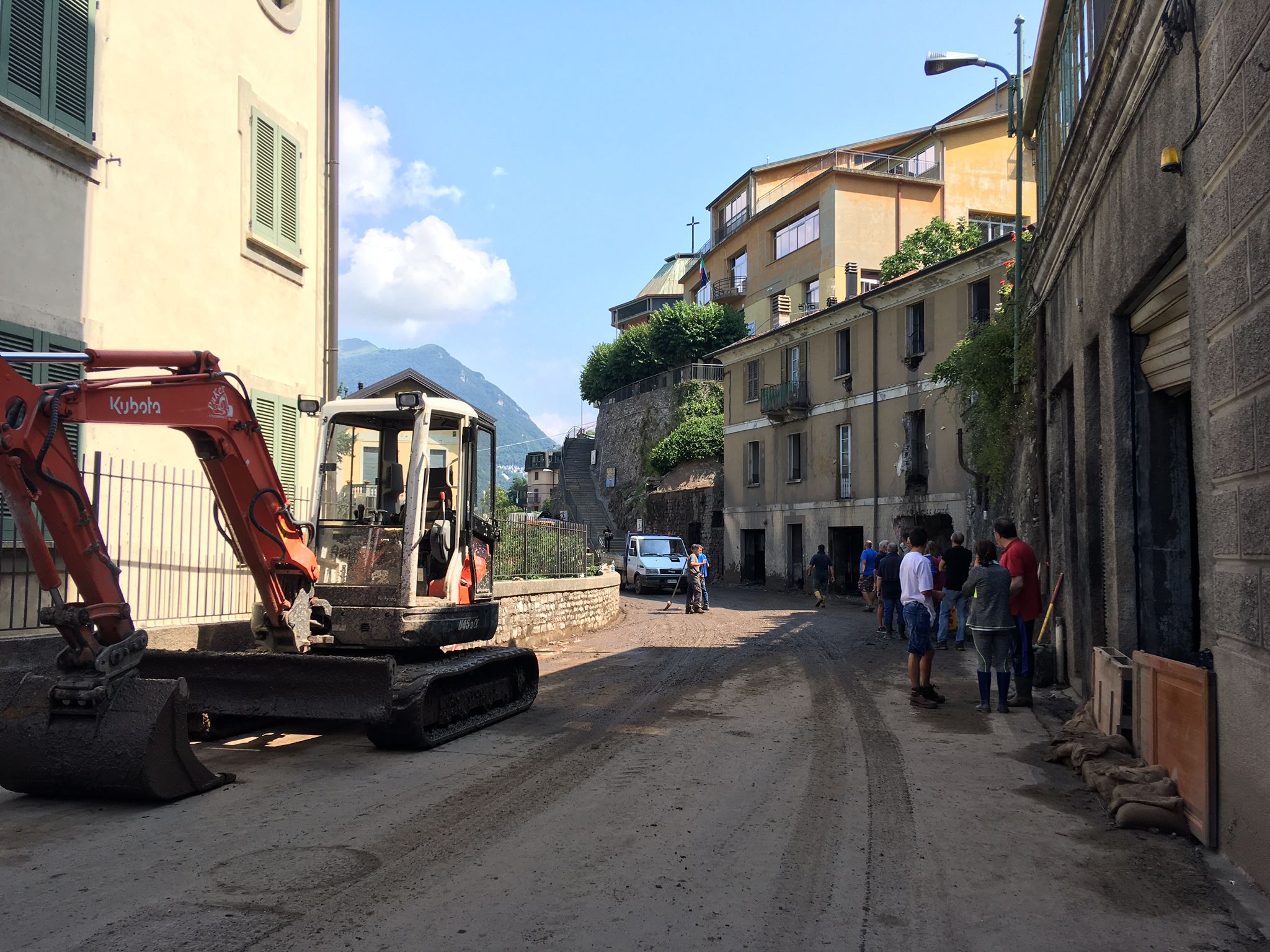 Blevio, le testimonianze degli sfollati: “Ci siamo calati fuori dalla finestra”