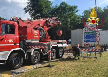 camion incastrato viadotto lavatoi