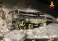 pullman in fiamme lecco