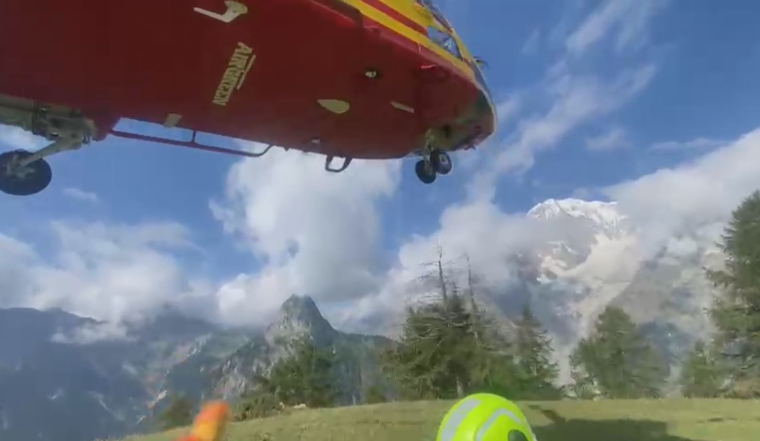 Escursionista comasca 46enne scivola e muore ai piedi del Monte Bianco