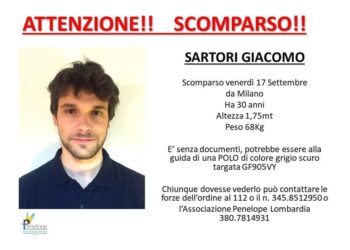 In una cascina a poca distanza dalla sua auto parcheggiata