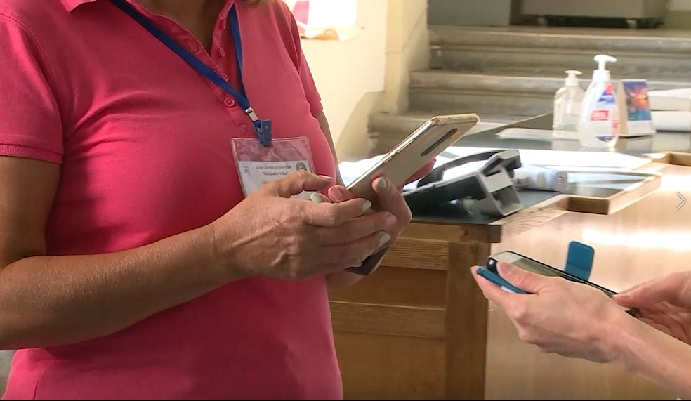 Certificato verde obbligatorio: le reazioni delle attività comasche