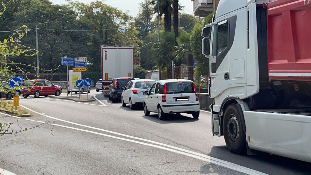 incrocio via bellinzona via per cernobbio