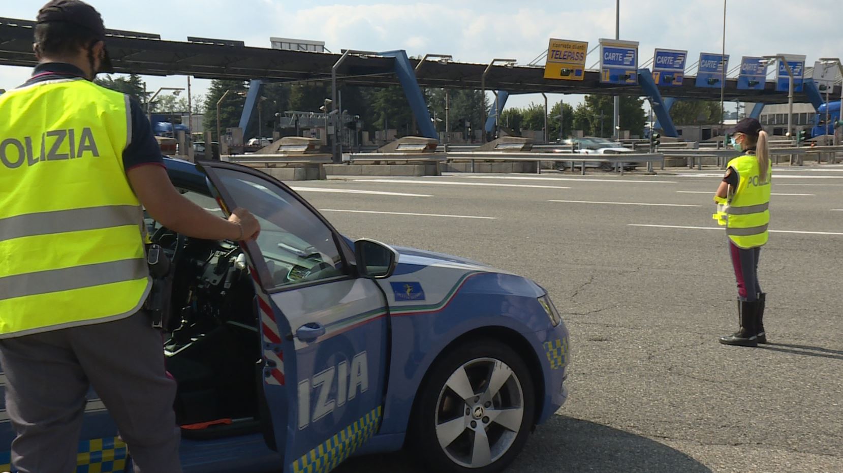 Sicurezza stradale, i controlli della polizia. Il comandante Conti: “Meno distrazioni alla guida”