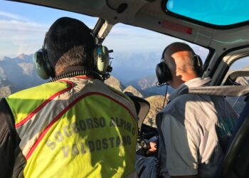 A 4.700mt su via dell'Innominata. Maltempo impedisce soccorsi