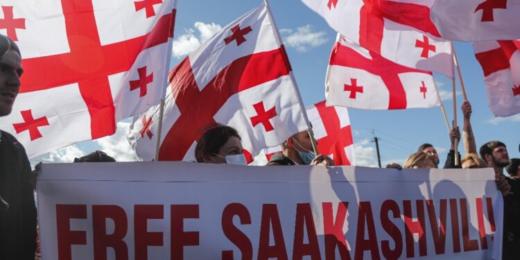Afp stima che ci siano oltre 50.000 persone