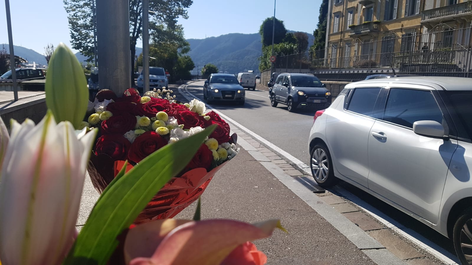 Tavernola, schianto in moto contro un’auto. Morto cuoco canturino di 31 anni