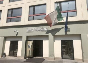 Medico barese avrebbe proposto rapporti per curare papilloma
