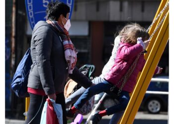 Rallentate partenze ma più nascite da residenti fuori confini