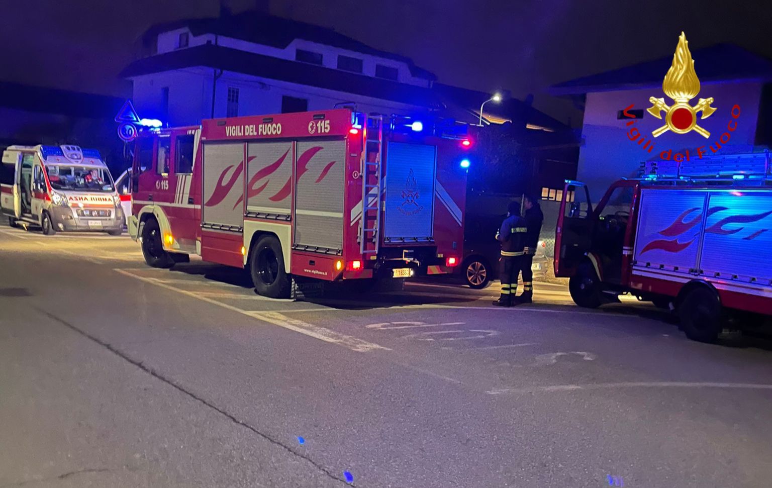 Cermenate, accendono un braciere in camera da letto. Quattro persone intossicate