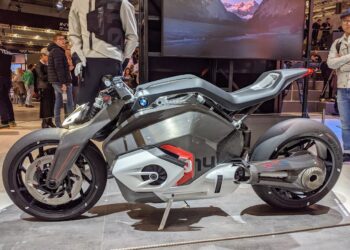 Una moto in esposizione a Eicma