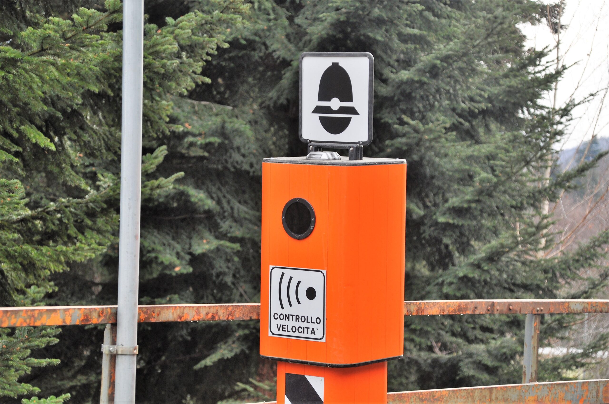 Autovelox a Como, Gaddi contro il sindaco: “Va segnalato perché il fine non è la multa ma la sicurezza”