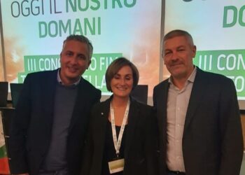 Caterina Valsecchi con due rappresentanti cisl