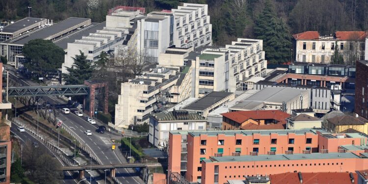 Como, Setificio e via Castelnuovo