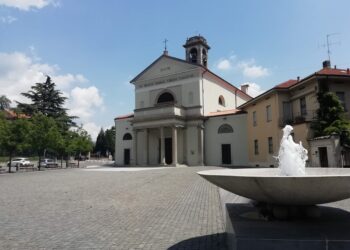 Erba, chiesa Santa Maria Nascente, piazza Prepositurale