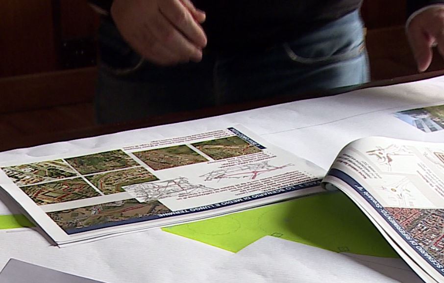 Piano del traffico di Como, il girone resta come è. Infrastrutture e parcheggi, l’obiettivo è ridurre le auto in città