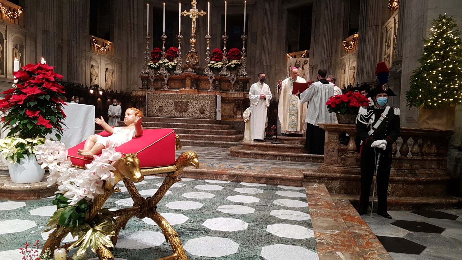 Il vescovo ai non vaccinati: “La vostra scelta grava sulla salute altrui”