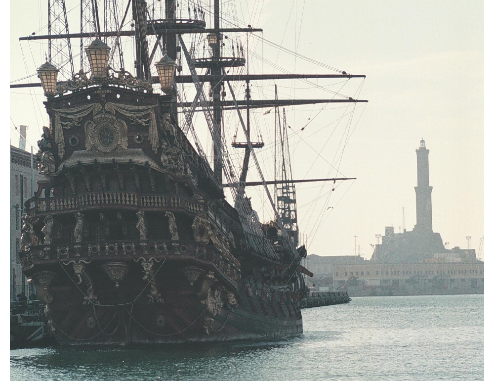 Il Galeone Del Film Pirati Perde Pezzi Intervengono Pompieri 