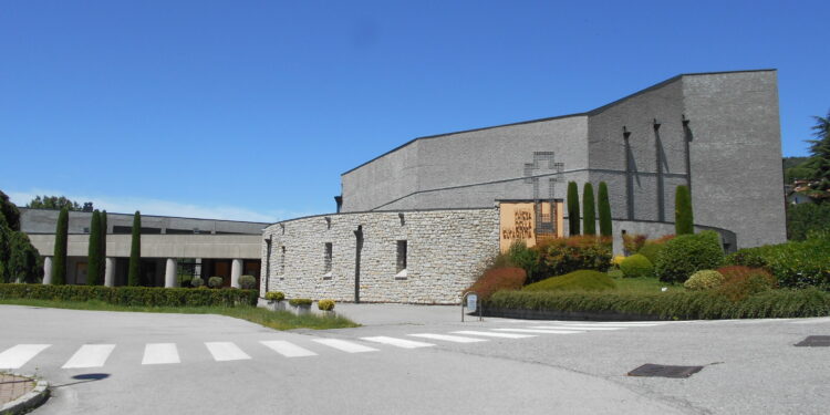 Chiesa Tavernerio. Dimissioni parroco