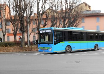 Autobus pullman bus Como