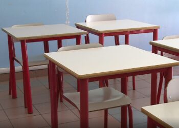 Scuole di Como verso la chiusura accoglienza ucraini Scuola aula