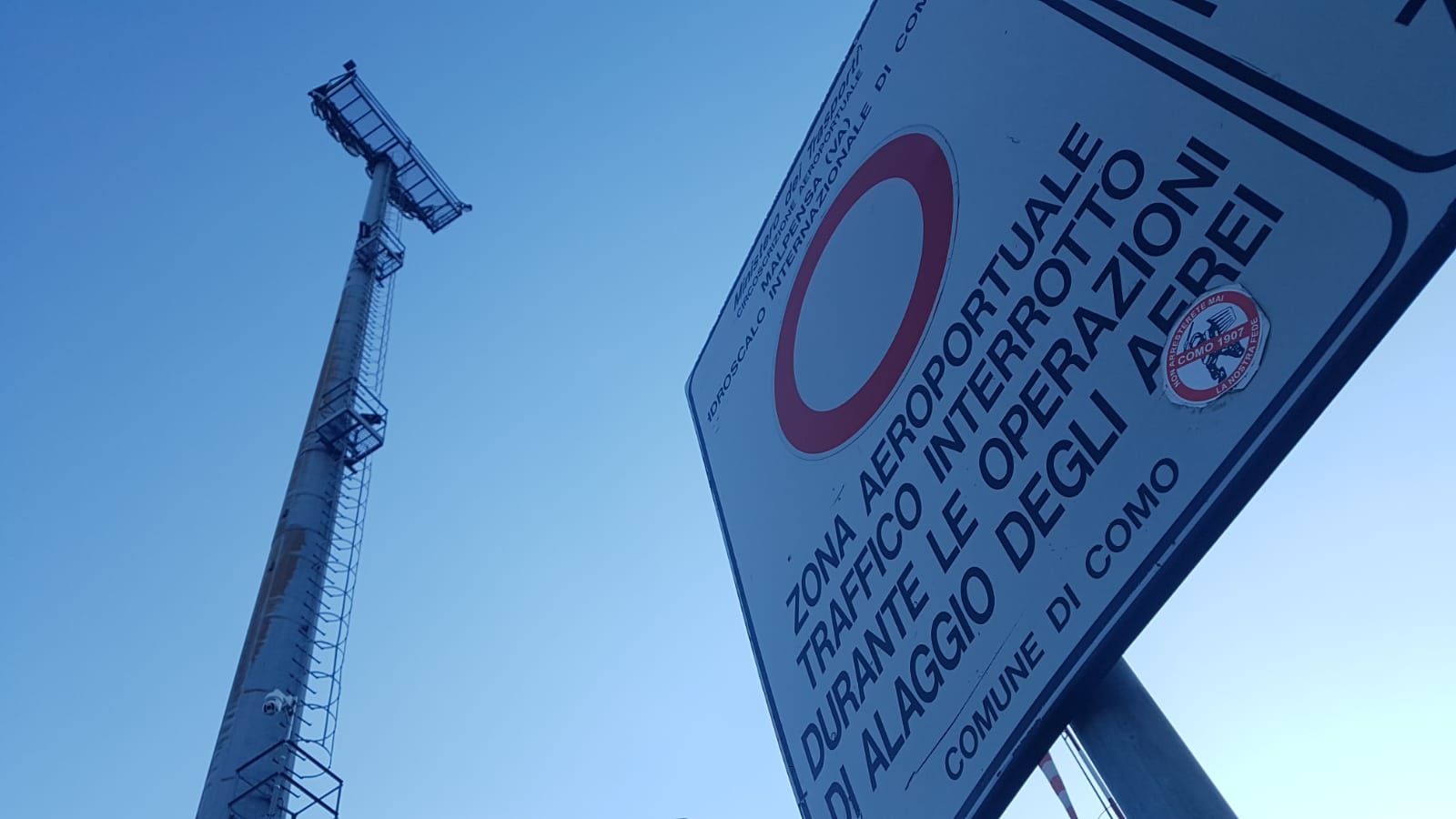 Fari dello stadio Sinigaglia troppo alti, a giugno i lavori per abbassarli