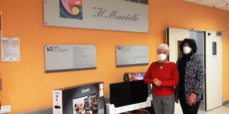 il mantello donazione