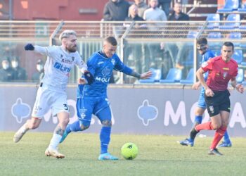 Turno equilibrato in serie B Una fase di Como Lecce