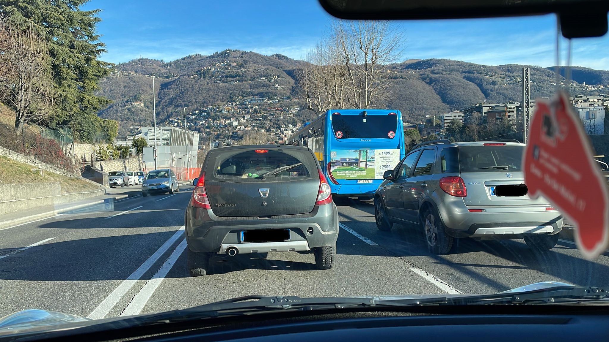Cantiere in piazza San Rocco, traffico in via Napoleona