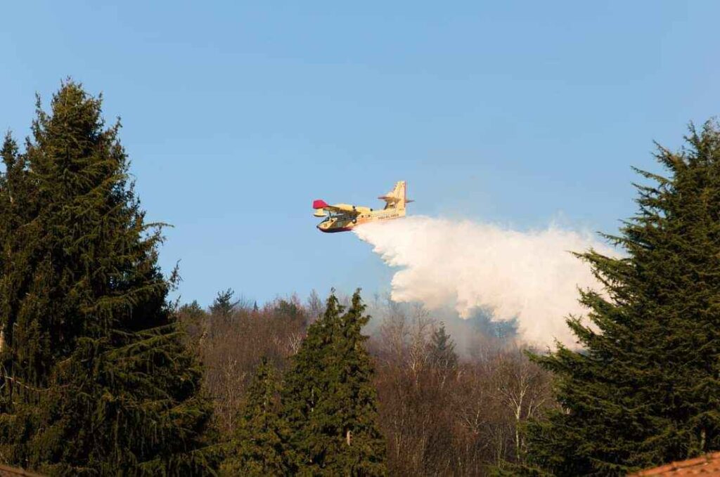 Incendio sul Monte Morone tra Solbiate e Malnate