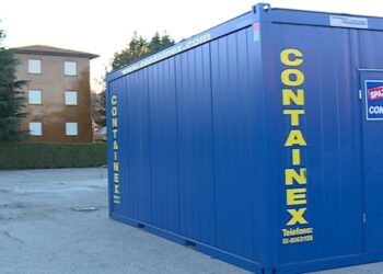 nuovo punto tamponi cantù riservato alla scuola. il container