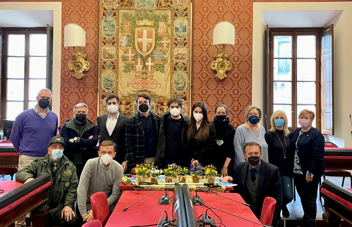 Puliamo con i fiori, tre giornate dedicate all’ambiente