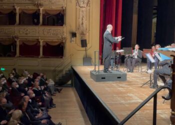 vescovo cantoni al teatro sociale di como