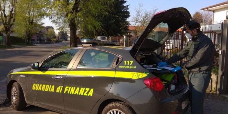 Guardia di finanza Como. Confisca beni truffa