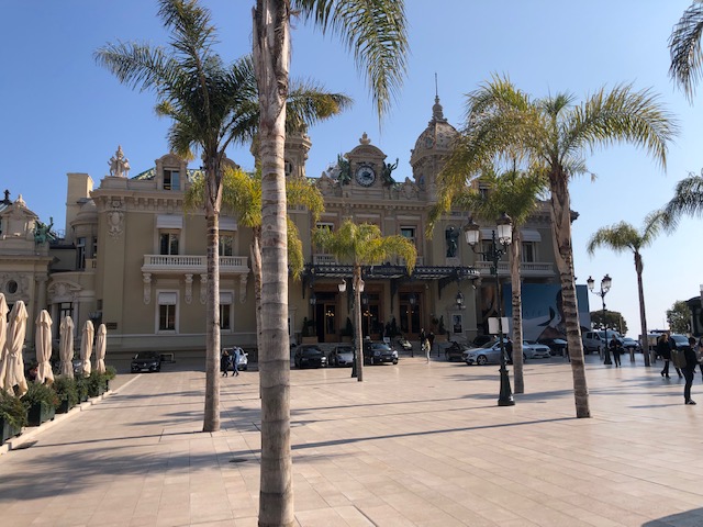 Viaggio in Liguria tra i frontalieri che lavorano a Montecarlo