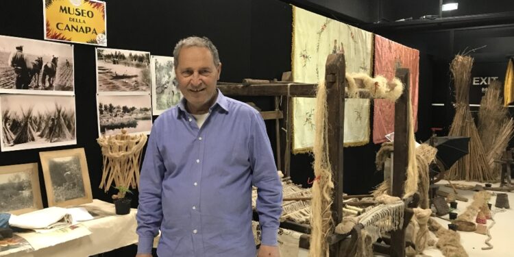 Esposizione all'ottava edizione della fiera Indica Sativa Trade
