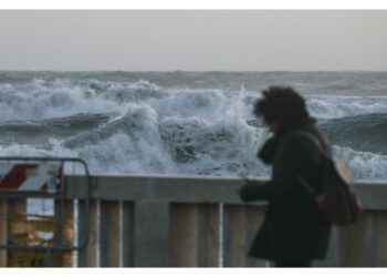 Per forti raffiche di Grecale. Mari fino a molto mossi al largo