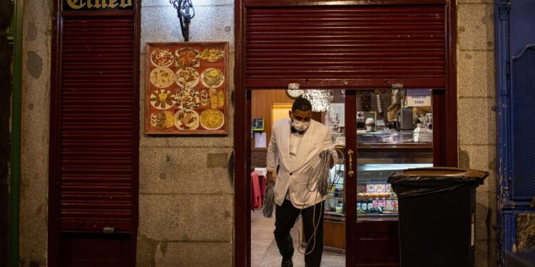 Rimarrà obbligatoria in strutture sanitarie e trasporti pubblici