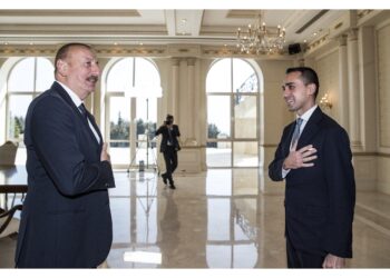 Il ministro in visita in Azerbaigian