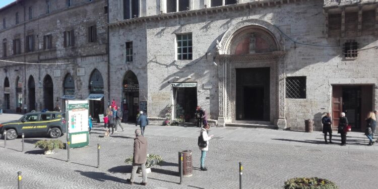 La richiesta al Tribunale civile di Perugia