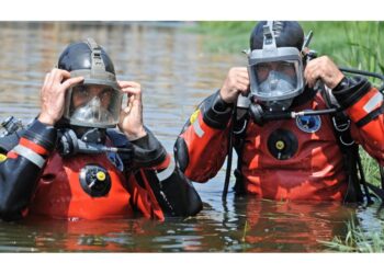 Ipotesi incidente a battuta di pesca o malore e caduta in acqua