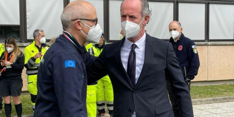 Capo Protezione civile in sopralluogo con Zaia hub Noale