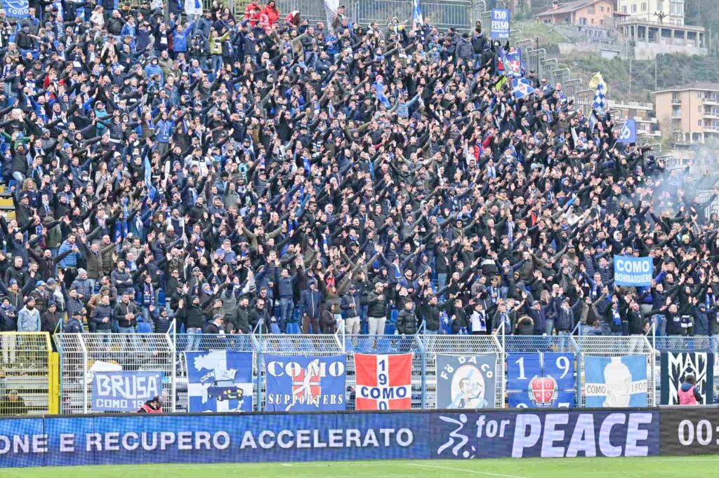 Curva tifosi Como